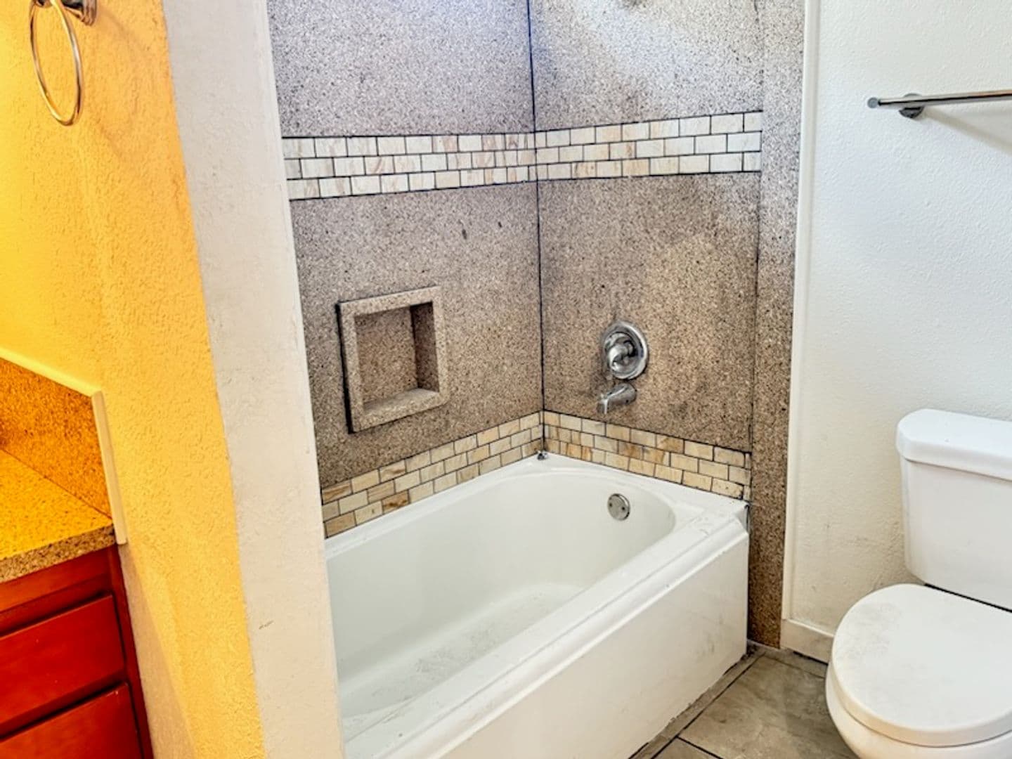 Mesa Apartment: 1849 N Spring St
