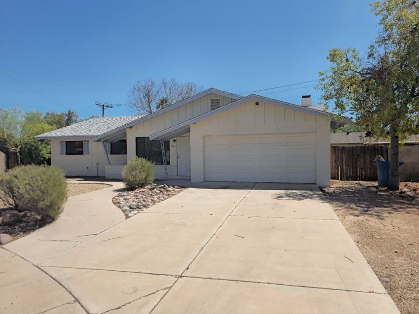 Tempe House: 133 E Del Rio