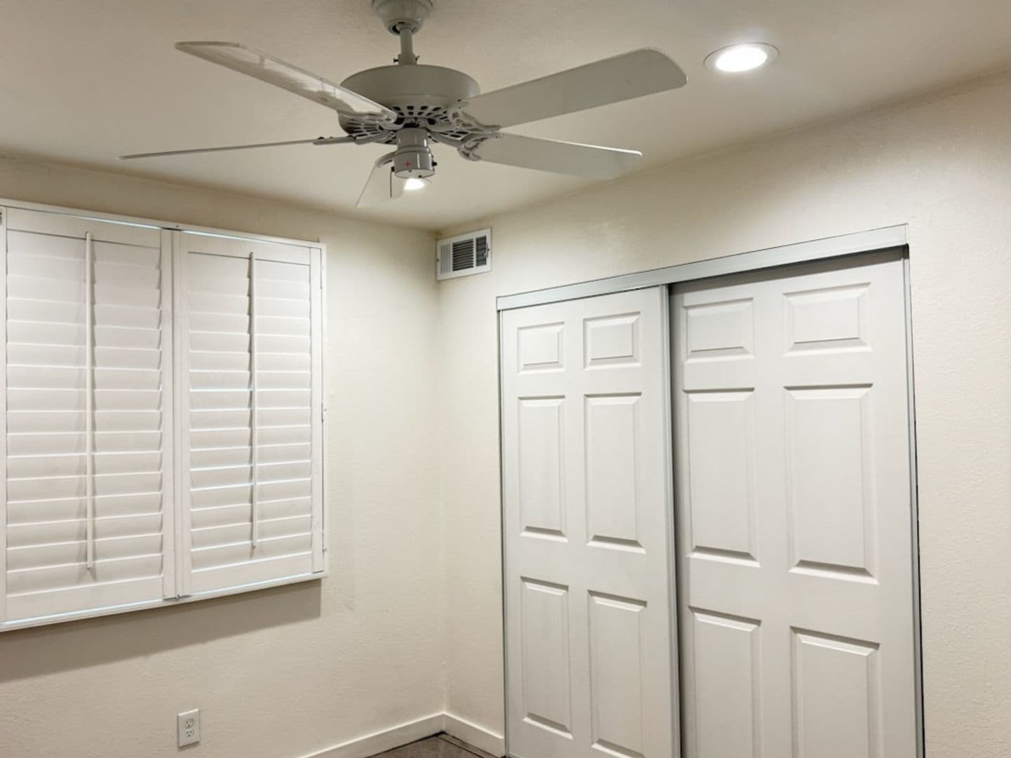 Mesa Apartment: 1849 N Spring St