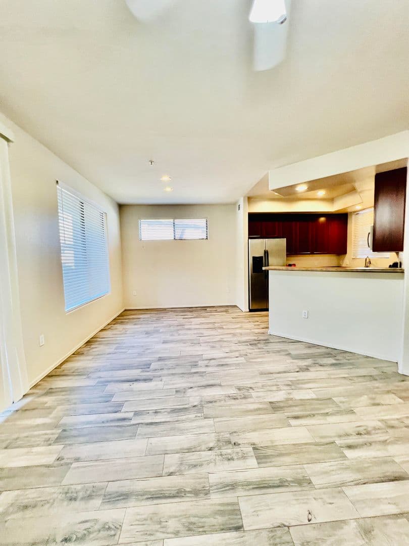 Chandler Condo: 705 W Queen Creek #1107