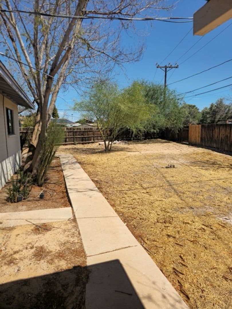 Tempe House: 133 E Del Rio