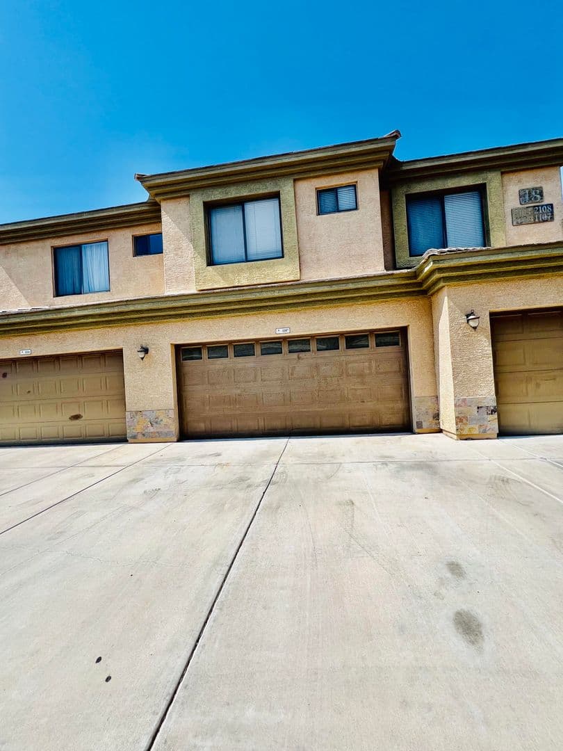Chandler Condo: 705 W Queen Creek #1107