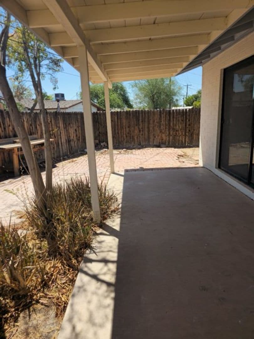 Tempe House: 133 E Del Rio