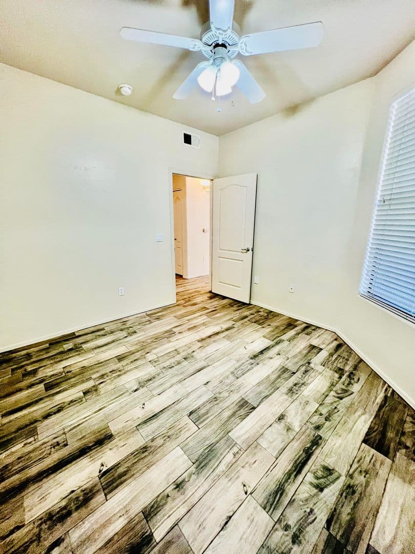 Chandler Condo: 705 W Queen Creek #1107