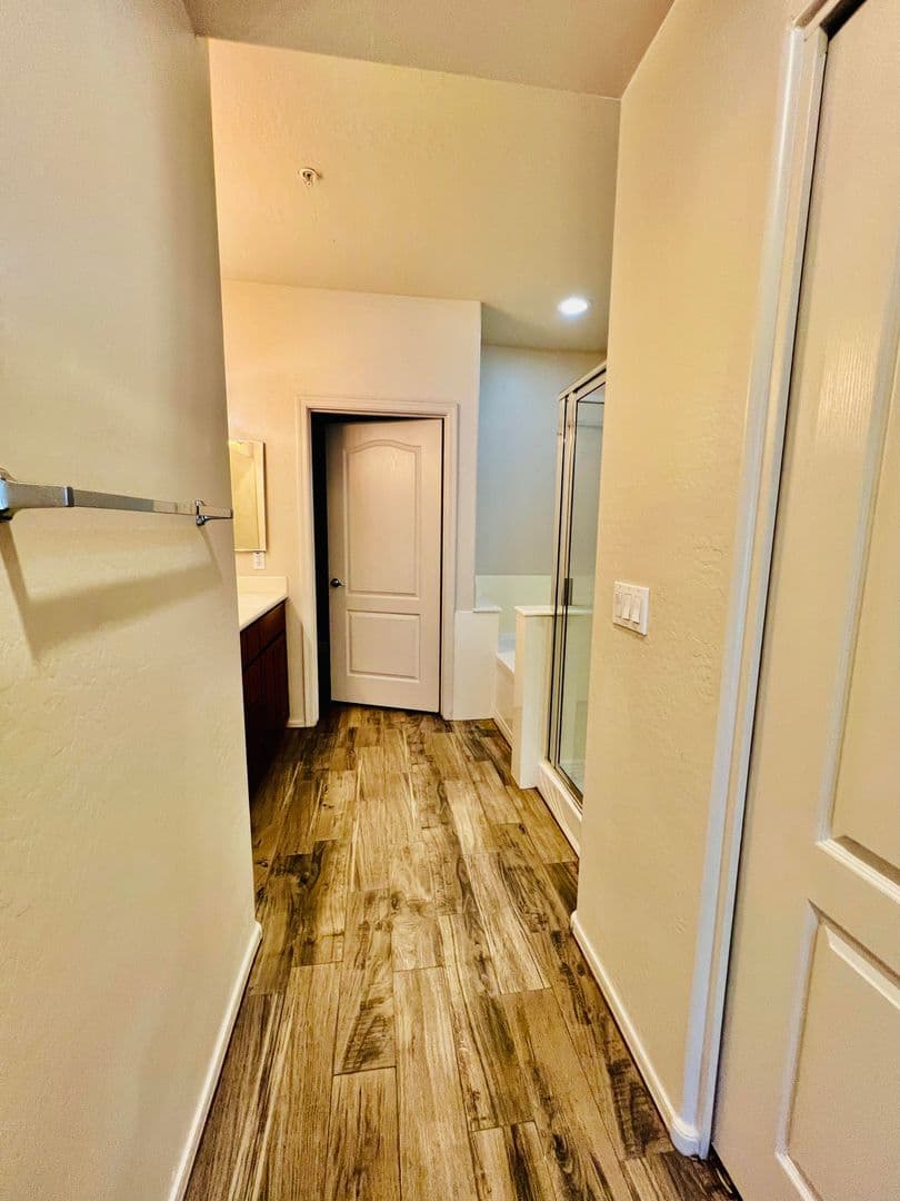 Chandler Condo: 705 W Queen Creek #1107