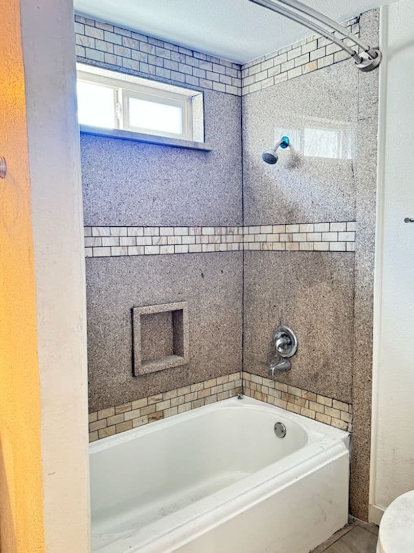 Mesa Apartment: 1849 N Spring St