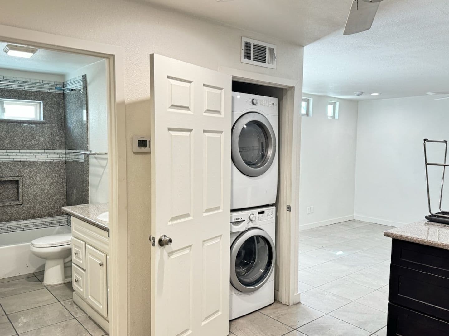 Mesa Apartment: 1849 N Spring St