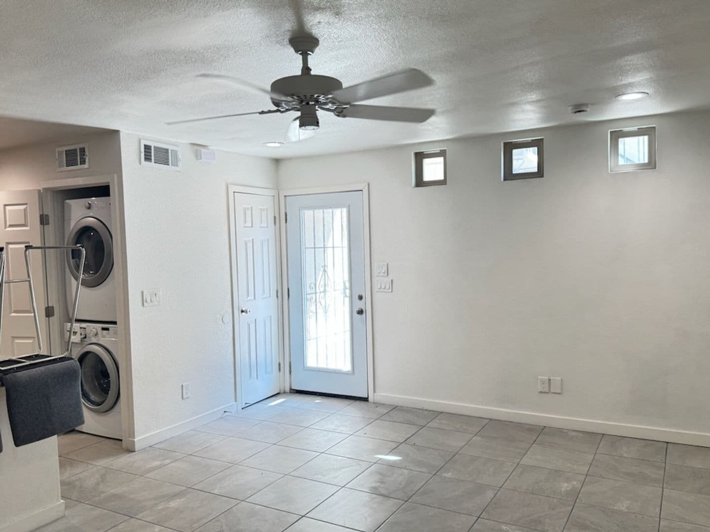 Mesa Apartment: 1849 N Spring St