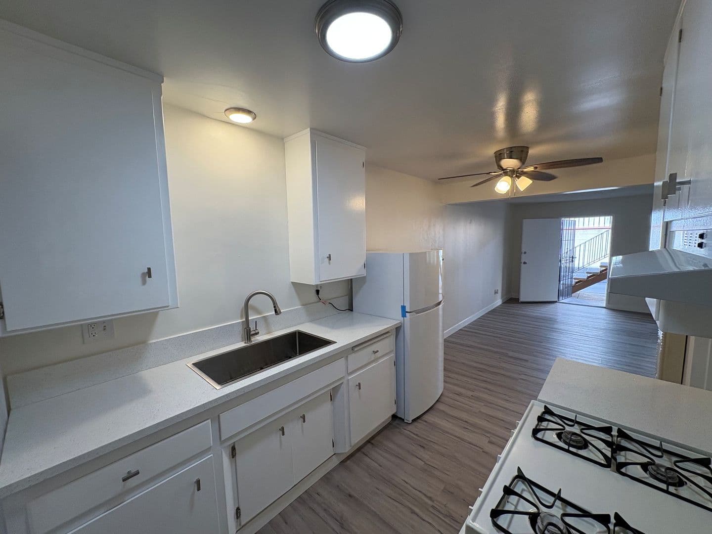 Long Beach Apartment: 1424 Obispo Avenue