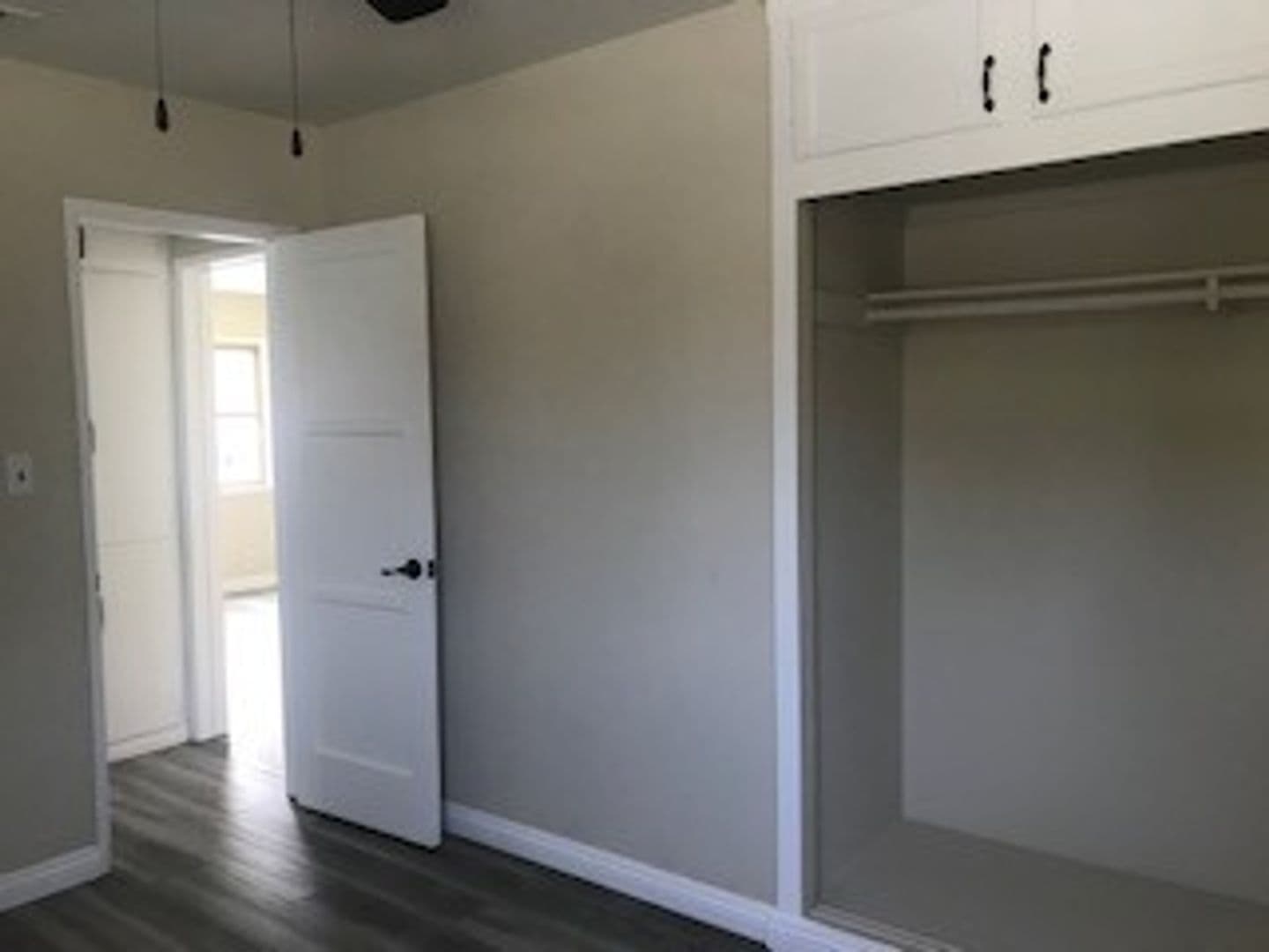 El Segundo Apartment: 101-111 W. Sycamore Avenue and 831 Main Street