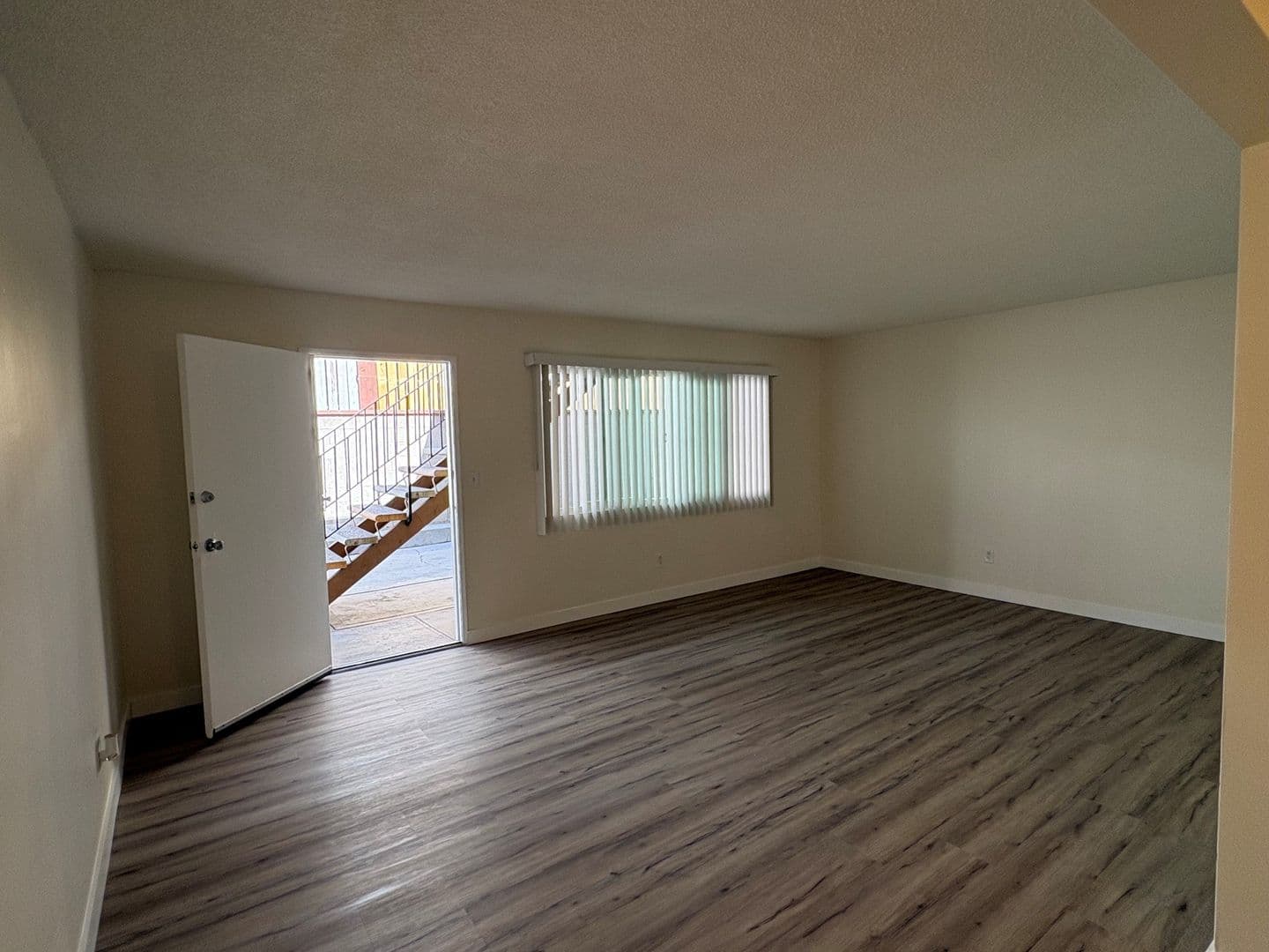 Long Beach Apartment: 1424 Obispo Avenue
