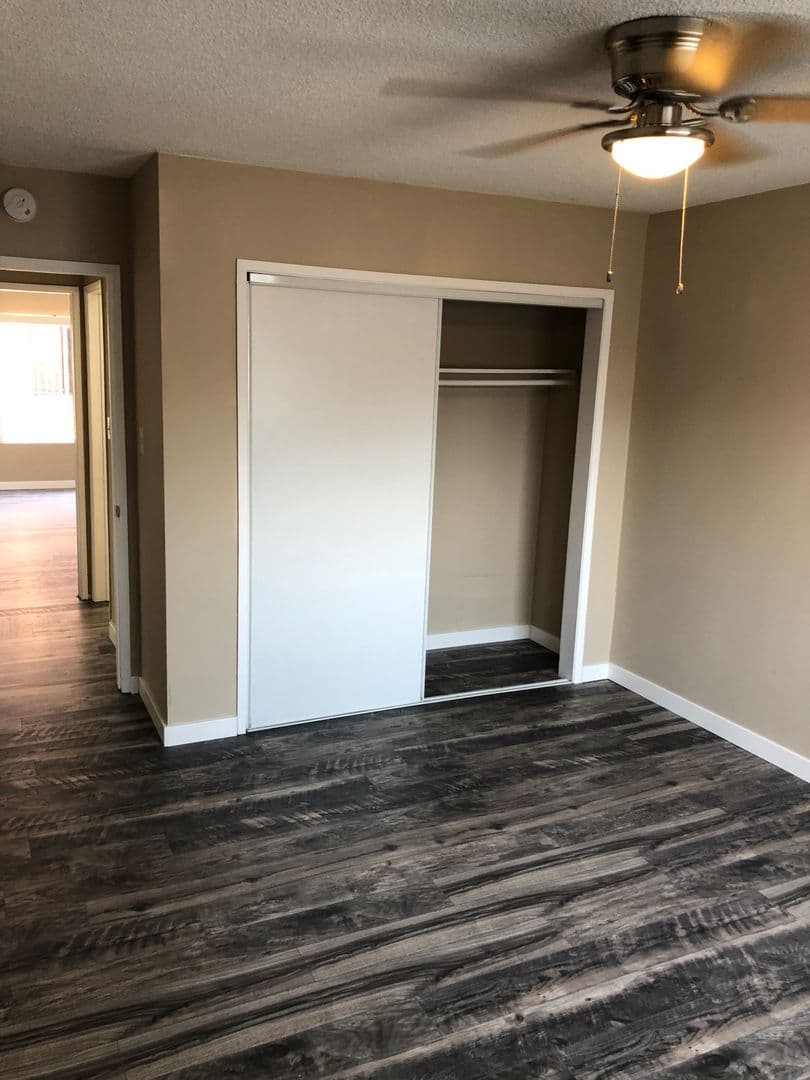 Long Beach Apartment: 650 Linden Avenue