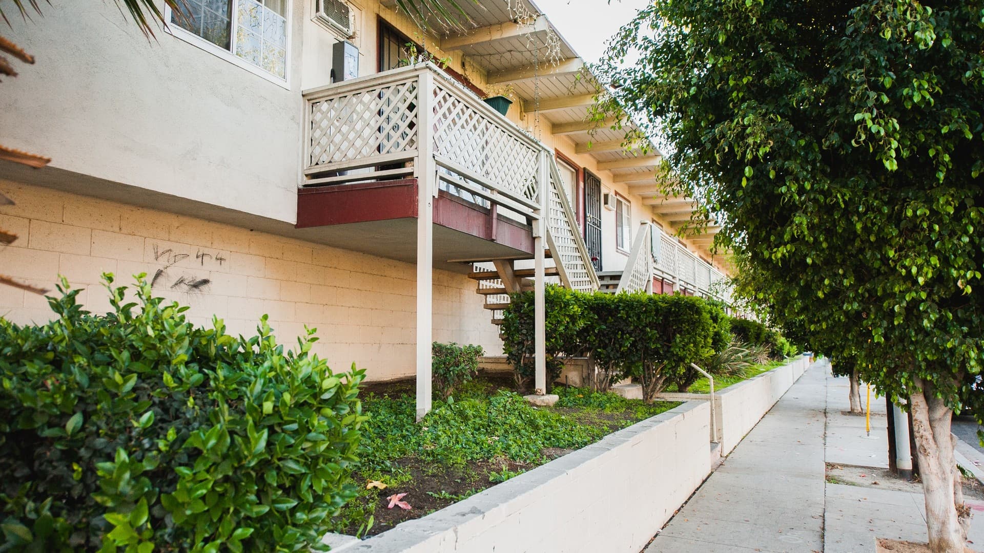 Long Beach Apartment: 1200-1260 E. 52nd Street