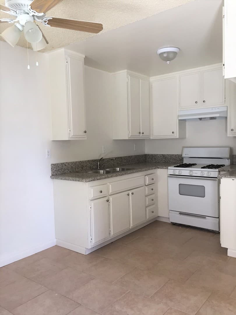 Torrance Apartment: 1430 - 1442 W. Carson Street