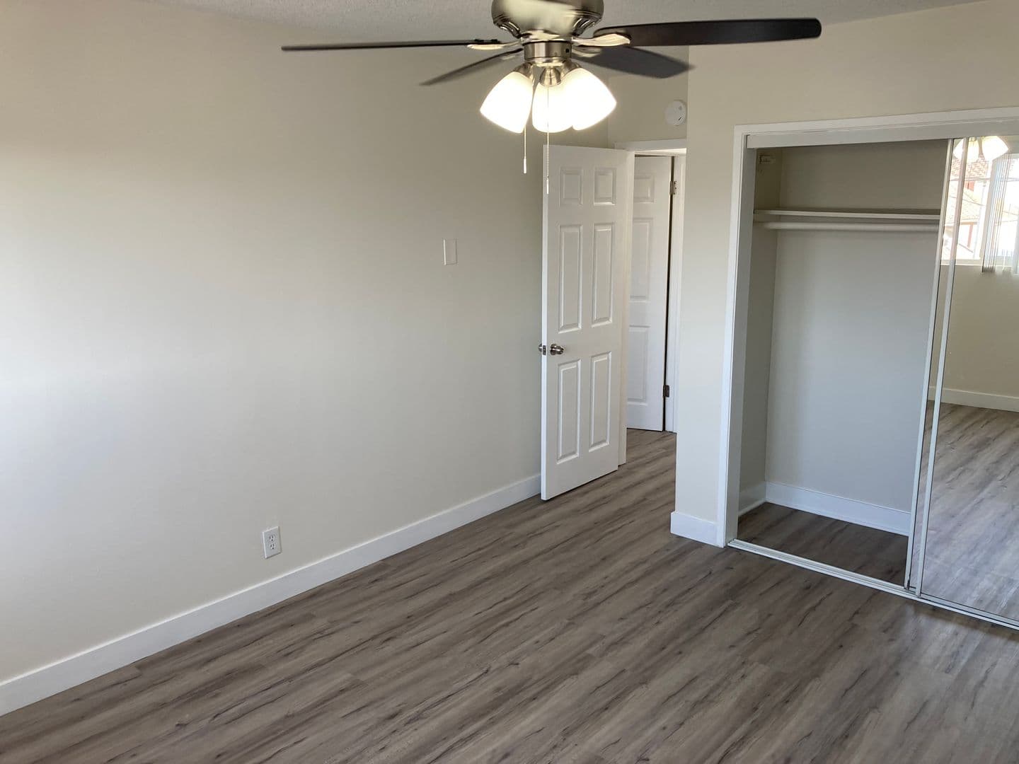 Long Beach Apartment: 650 Linden Avenue