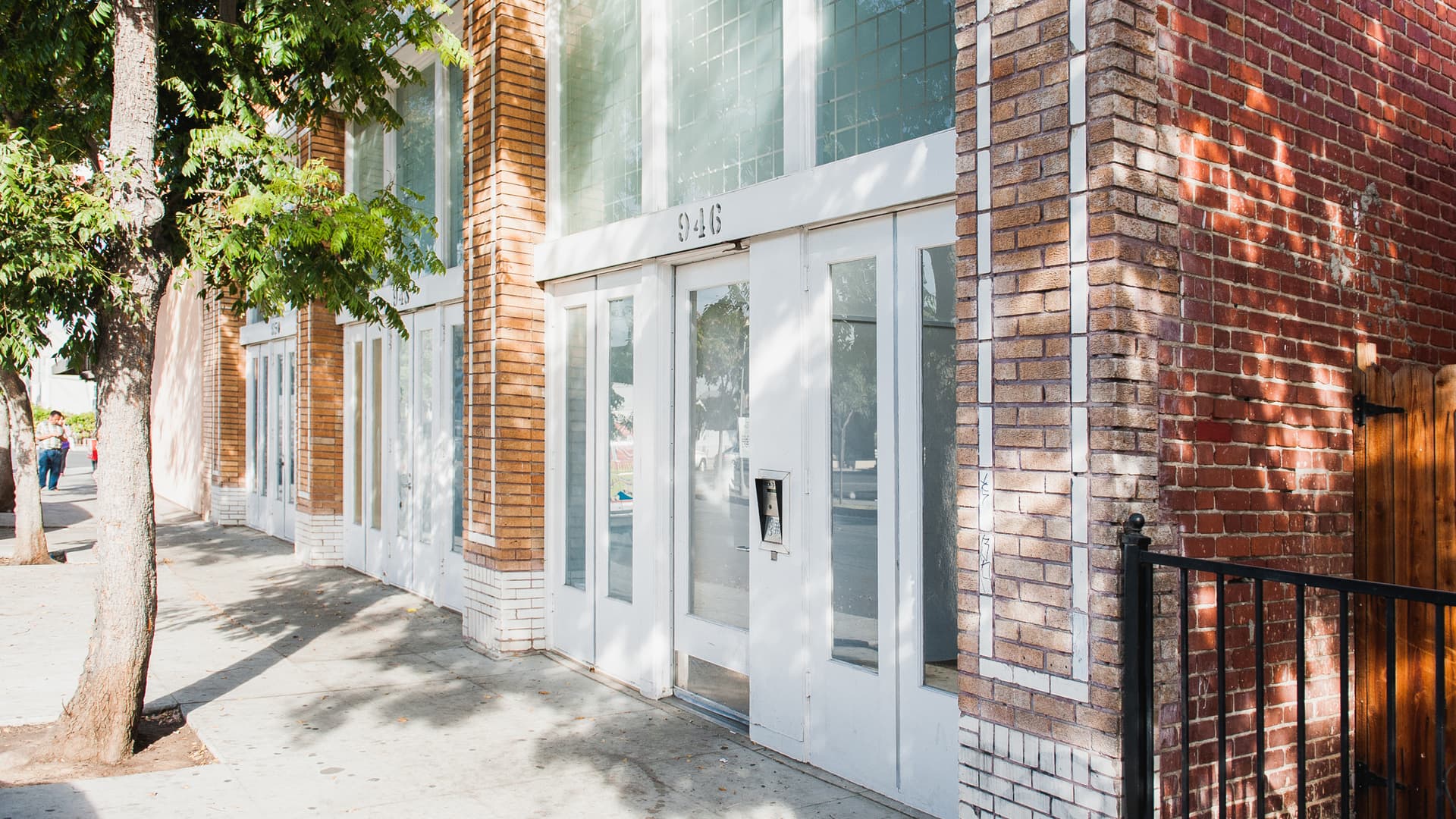 Long Beach Apartment: 946 Daisy Ave