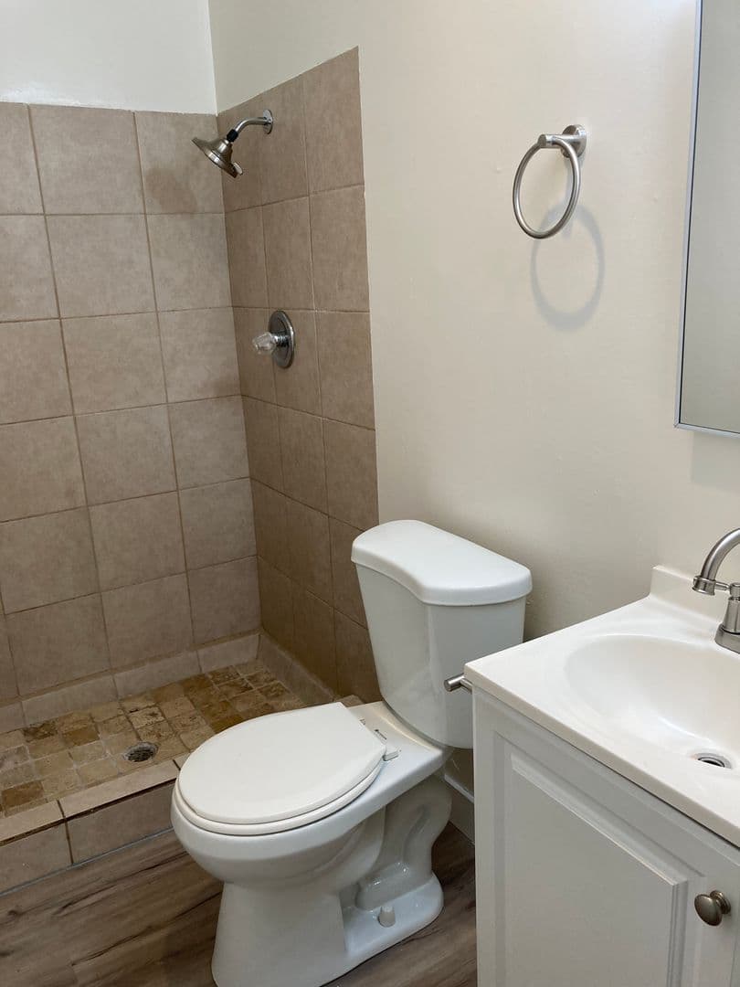 Long Beach Apartment: 650 Linden Avenue
