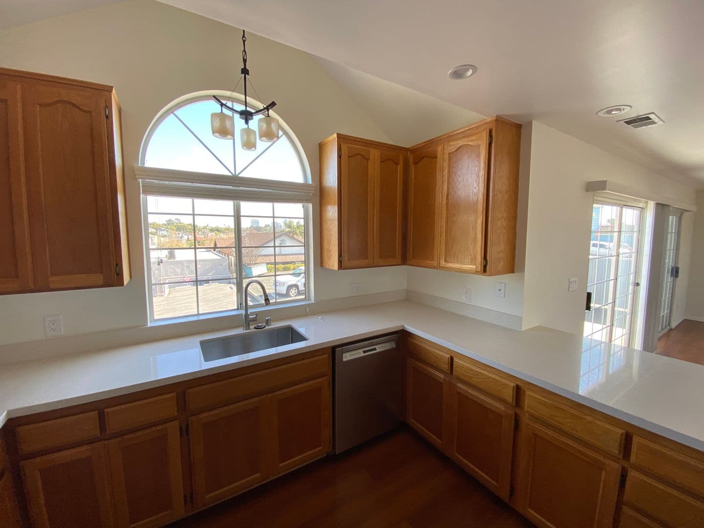 El Segundo House: 530 Richmond Street
