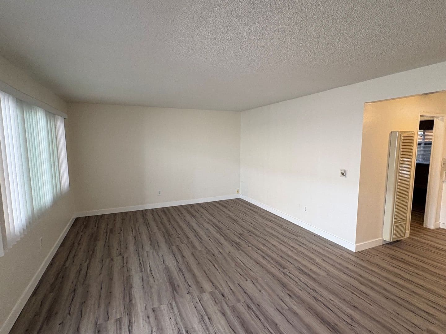 Long Beach Apartment: 1424 Obispo Avenue