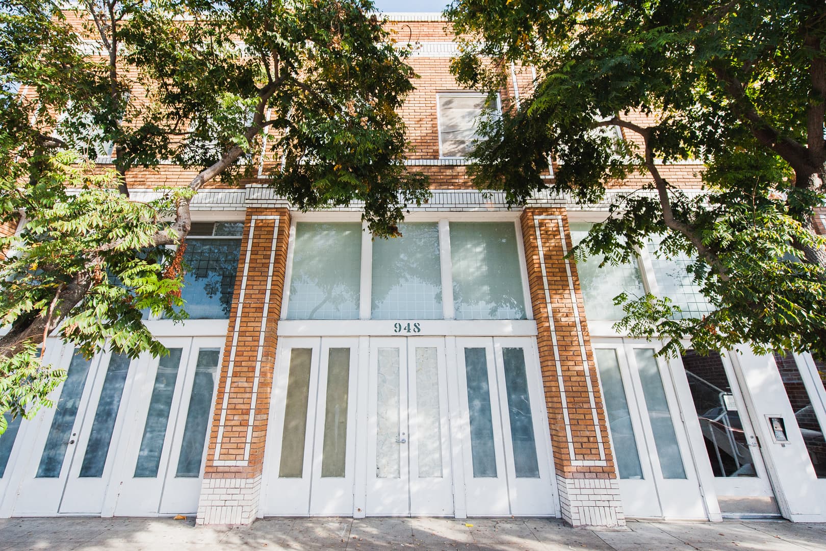 Long Beach Apartment: 946 Daisy Ave