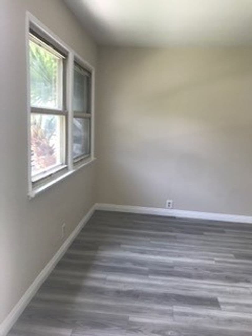 El Segundo Apartment: 101-111 W. Sycamore Avenue and 831 Main Street