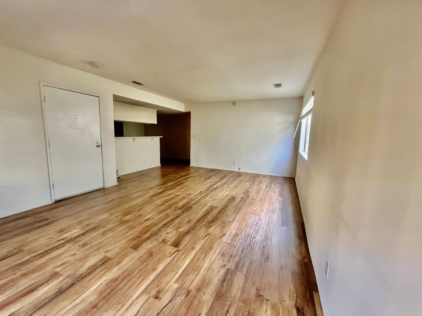 El Segundo Apartment: 622 E. Holly Avenue