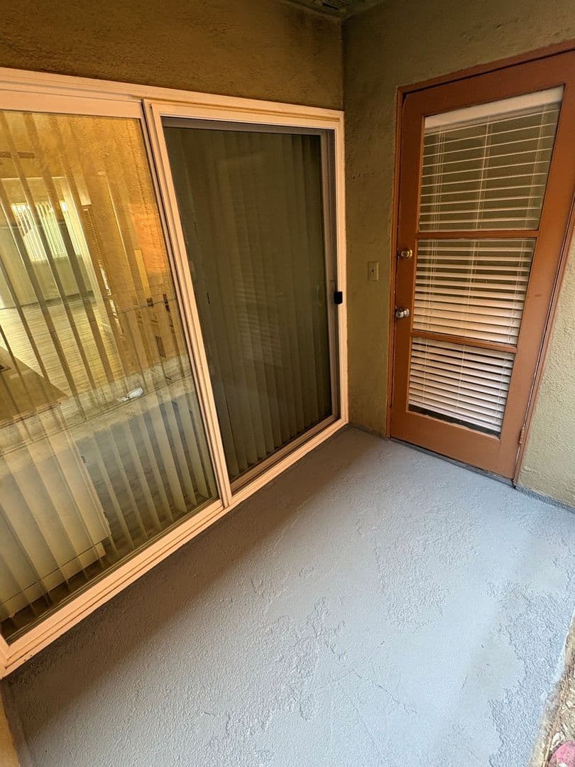 Long Beach Apartment: 1424 Obispo Avenue