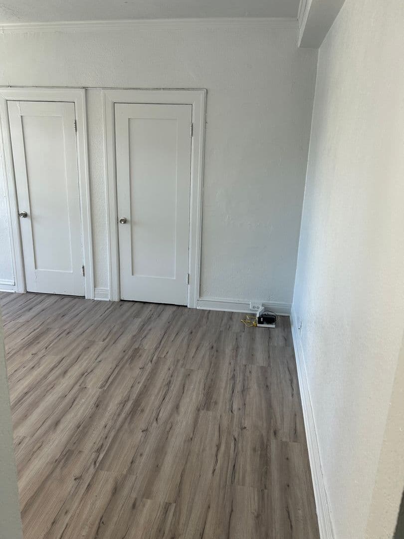 Long Beach Apartment: 330 W. Ocean Boulevard
