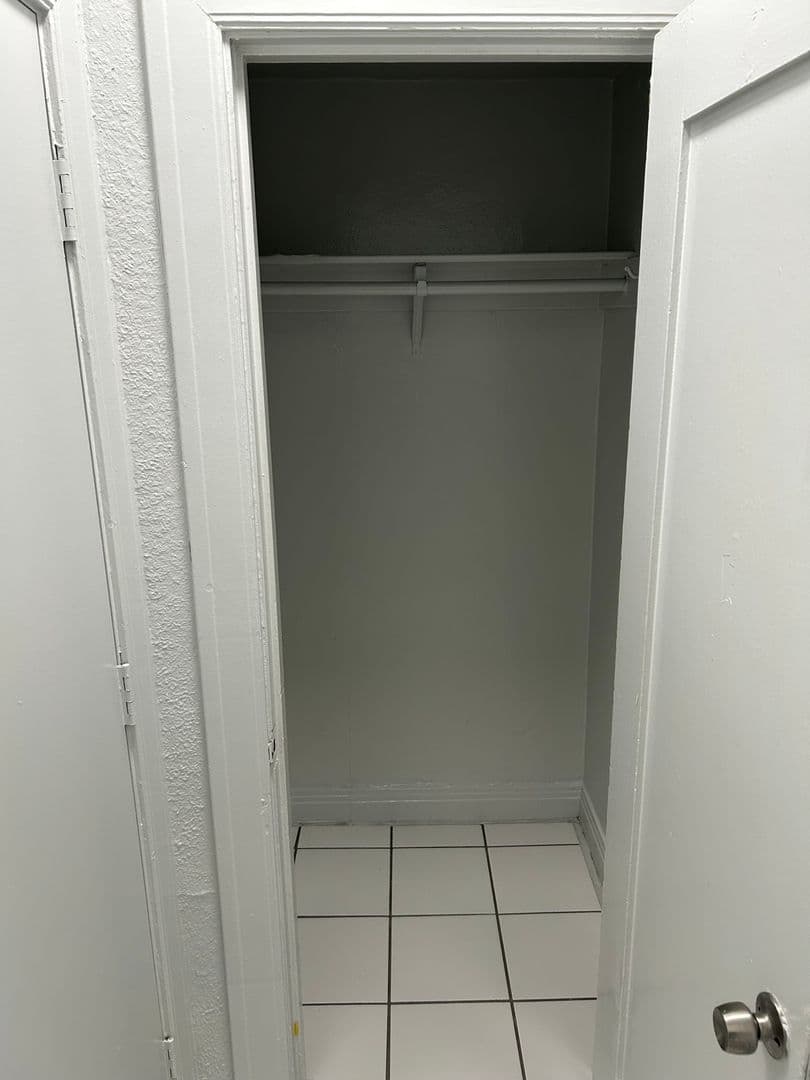 Long Beach Apartment: 330 W. Ocean Boulevard