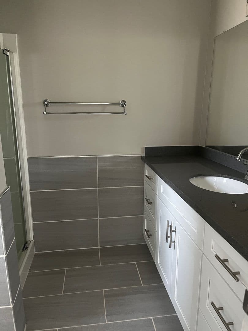 El Segundo Apartment: 720 W. Imperial Avenue