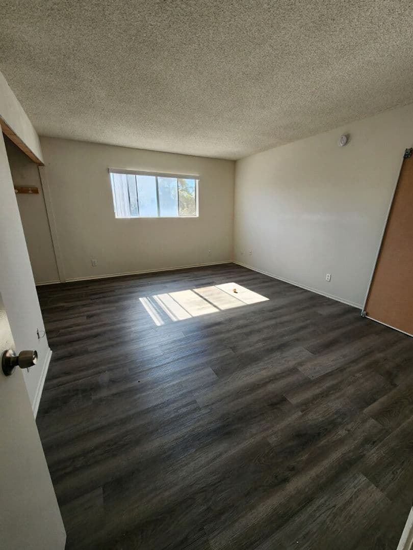 Torrance Apartment: 1430 - 1442 W. Carson Street