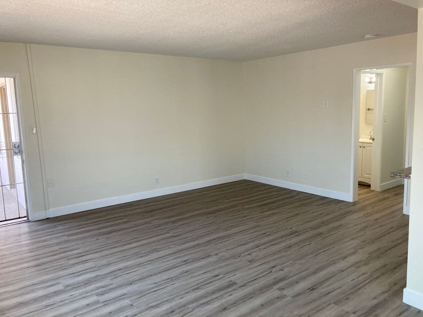 Long Beach Apartment: 650 Linden Avenue