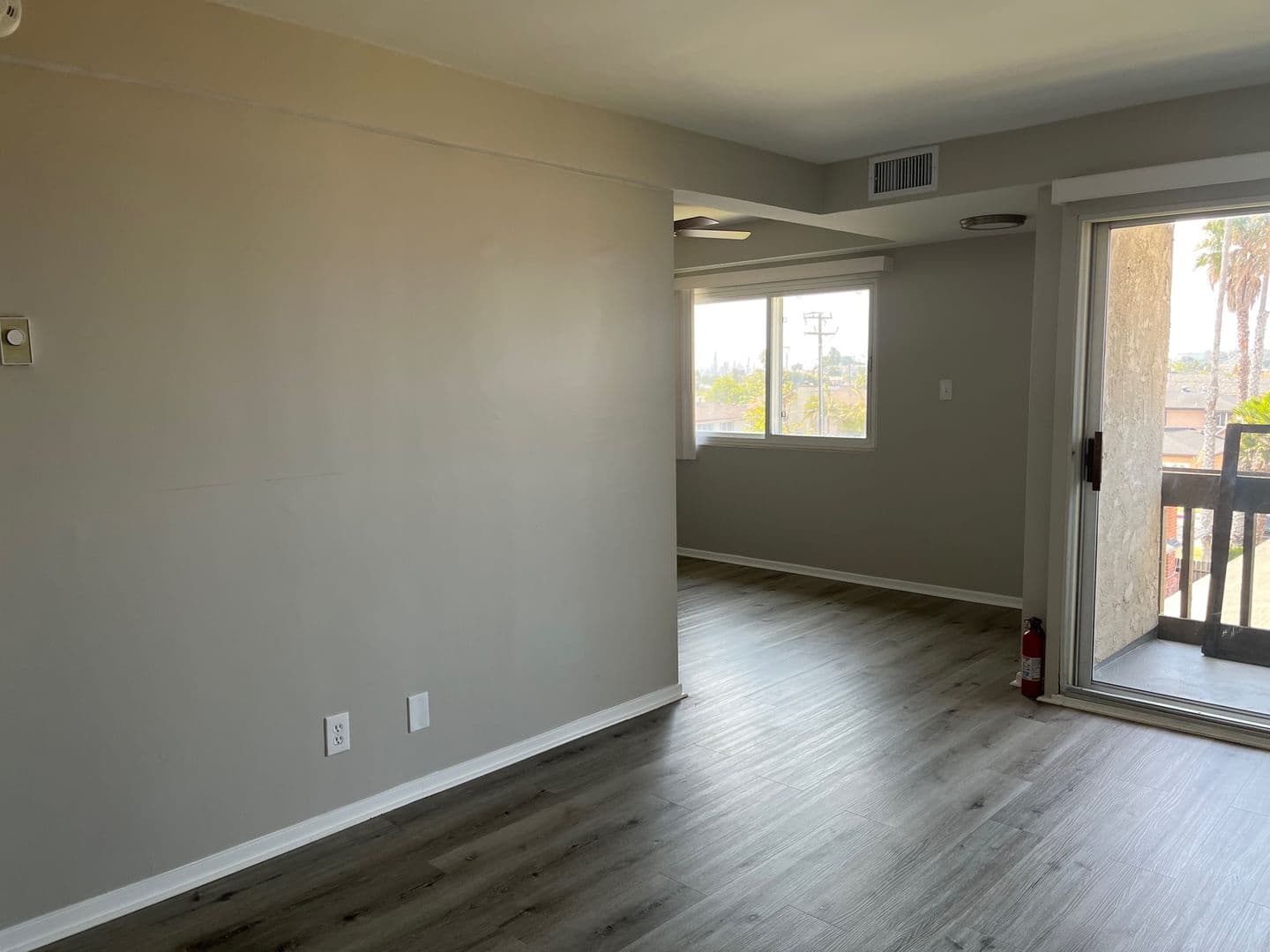 El Segundo Apartment: 720 W. Imperial Avenue