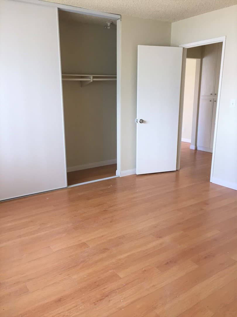 Torrance Apartment: 1430 - 1442 W. Carson Street