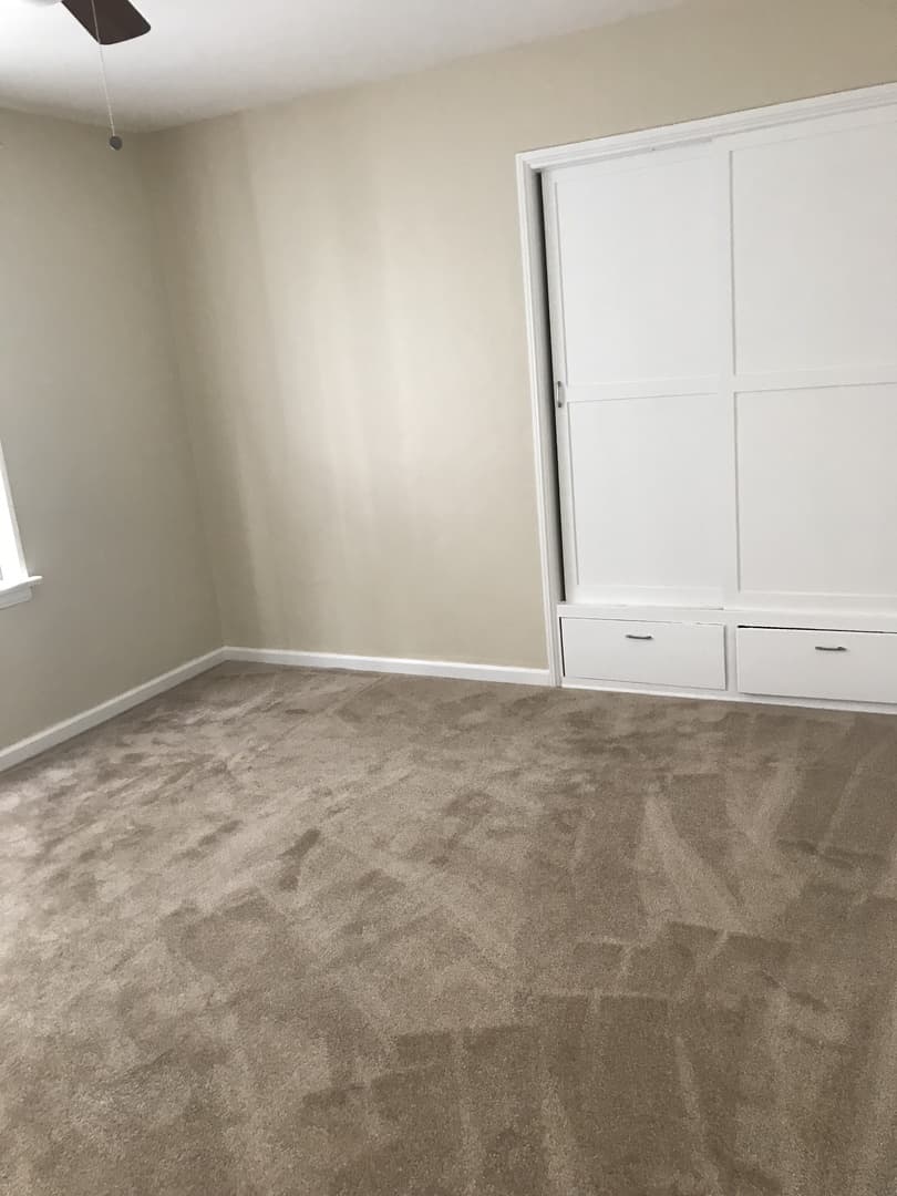 Long Beach Apartment: 1357 Elm Avenue
