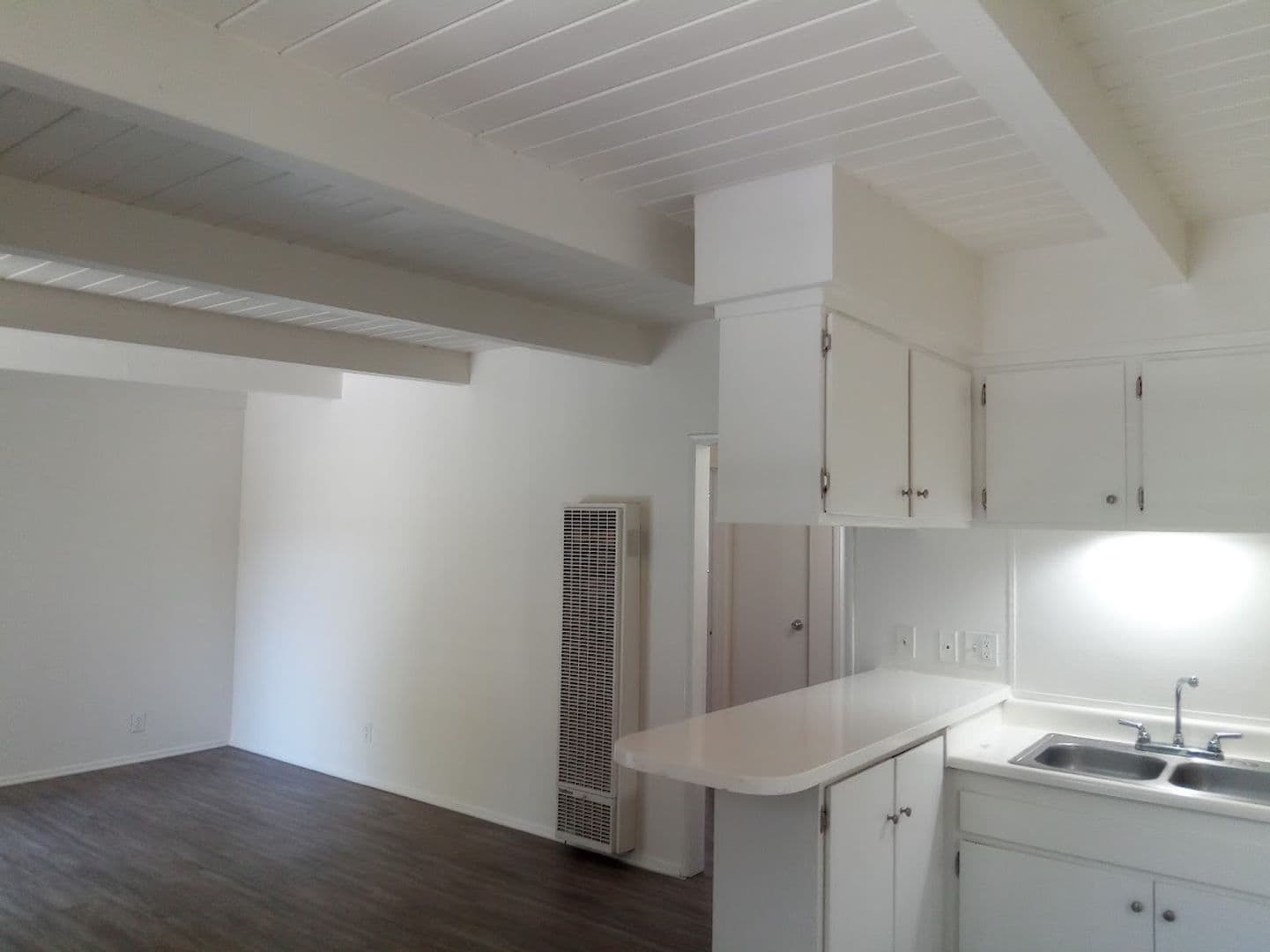 Long Beach Apartment: 1200-1260 E. 52nd Street