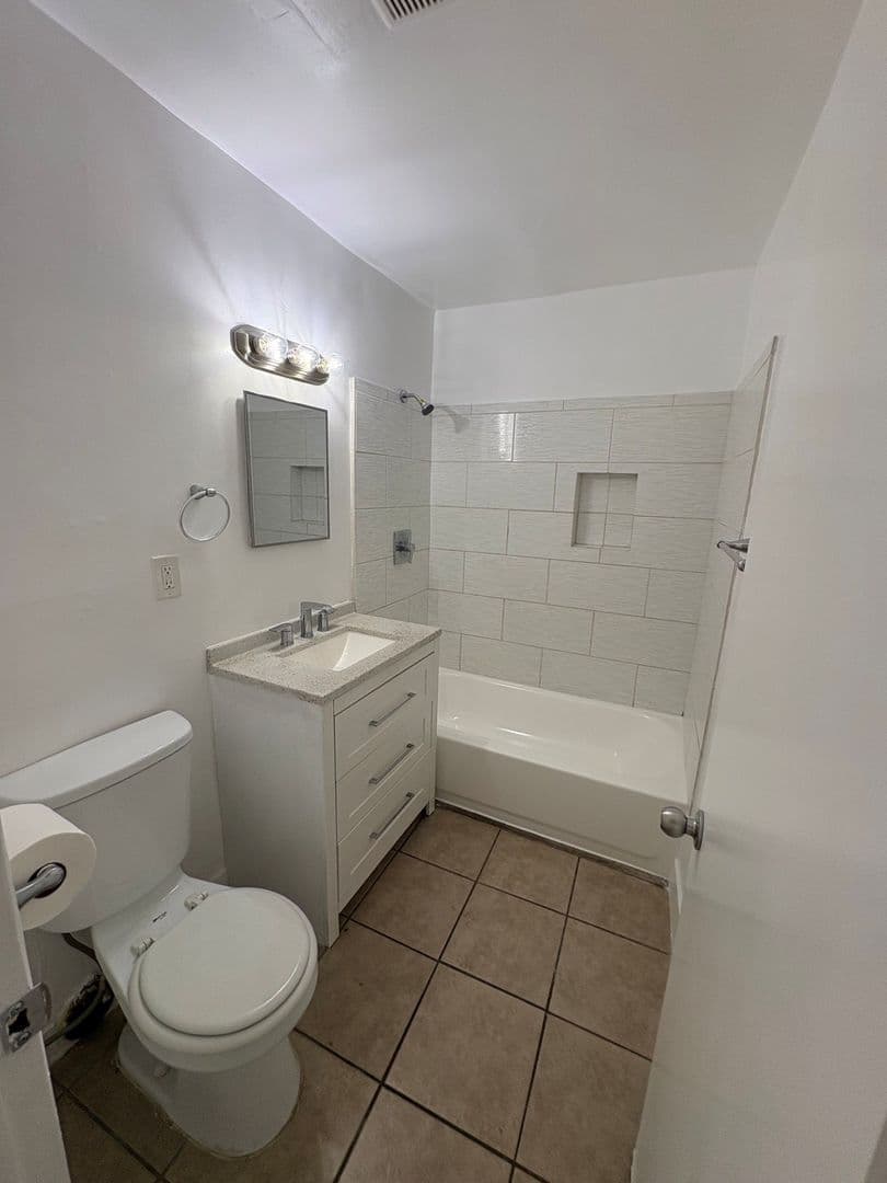 Long Beach Apartment: 1200-1260 E. 52nd Street