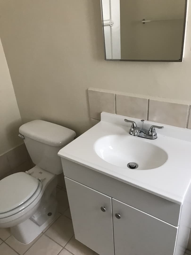 Long Beach Apartment: 1357 Elm Avenue