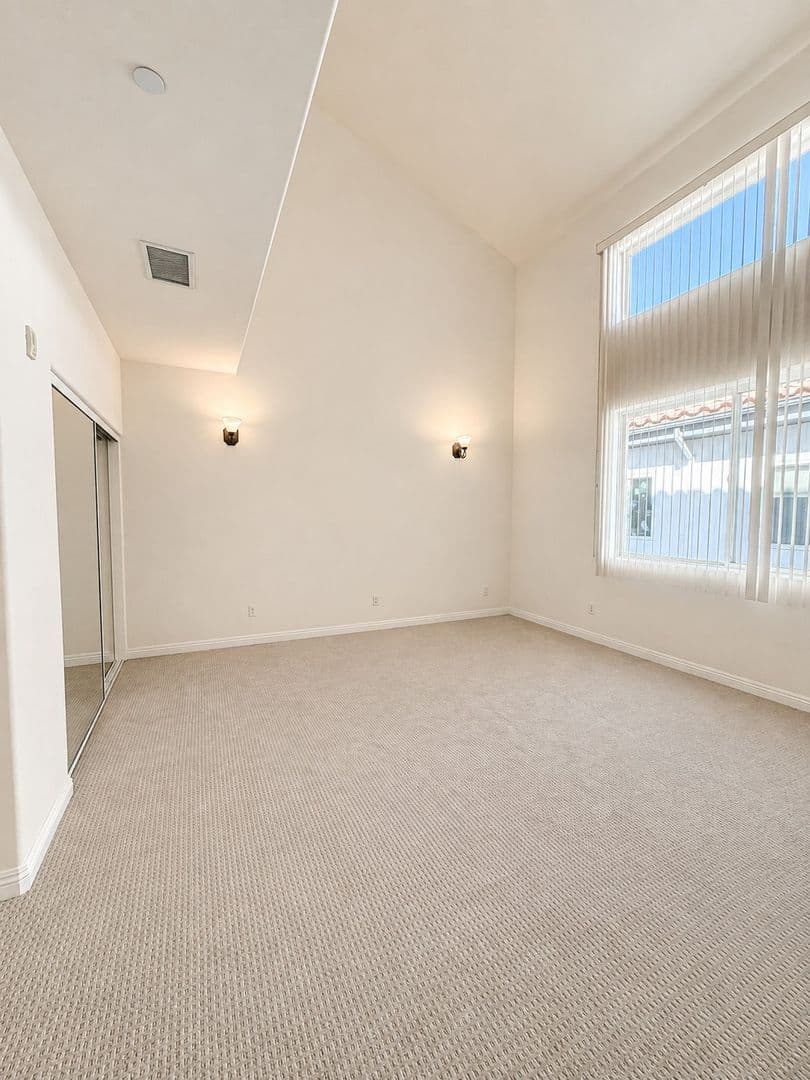 Sherman Oaks Condo: 15225 Dickens St.