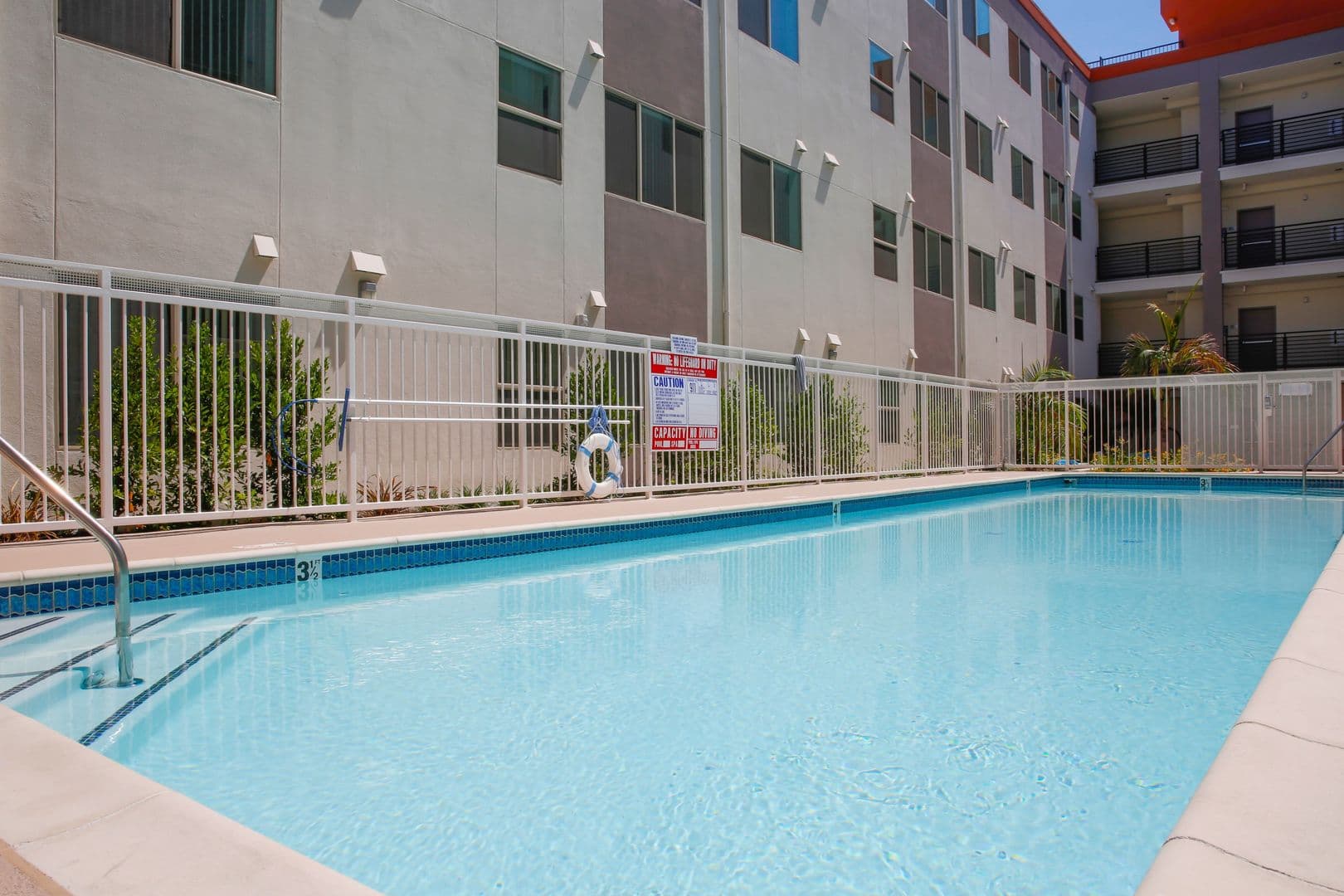 North Hollywood Apartment: 11430 Burbank Boulevard