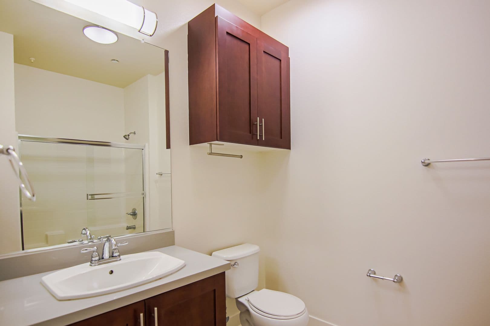 Sherman Oaks Apartment: 15210 Ventura Blvd.