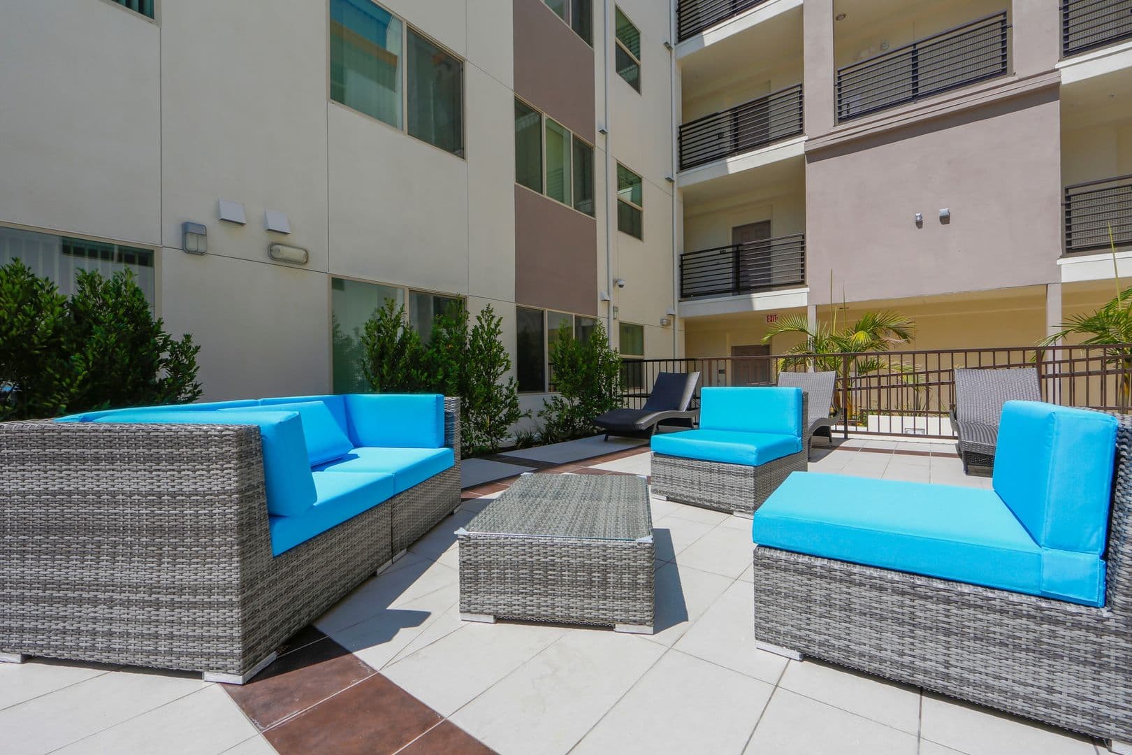 North Hollywood Apartment: 11430 Burbank Boulevard