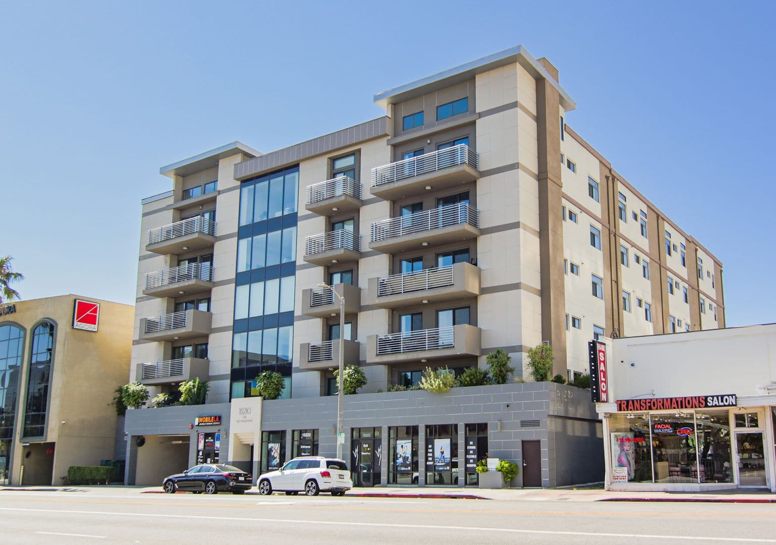 Sherman Oaks Apartment: 15210 Ventura Blvd.