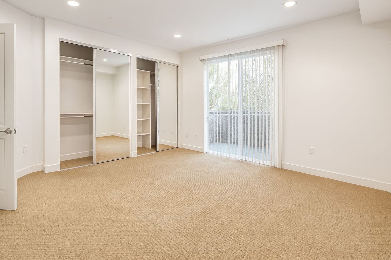 Sherman Oaks Apartment: 15210 Ventura Blvd.
