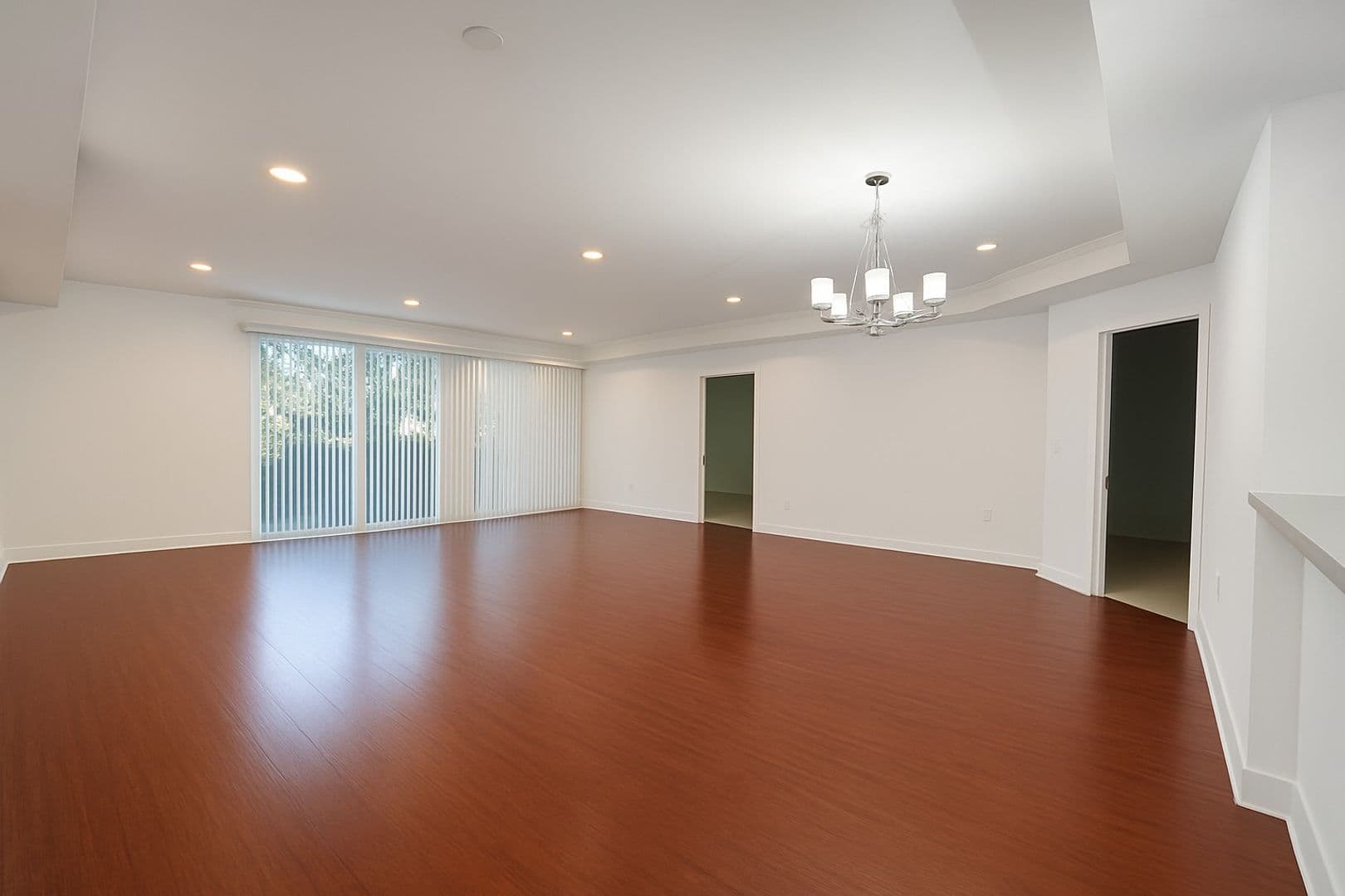 Sherman Oaks Apartment: 15210 Ventura Blvd.