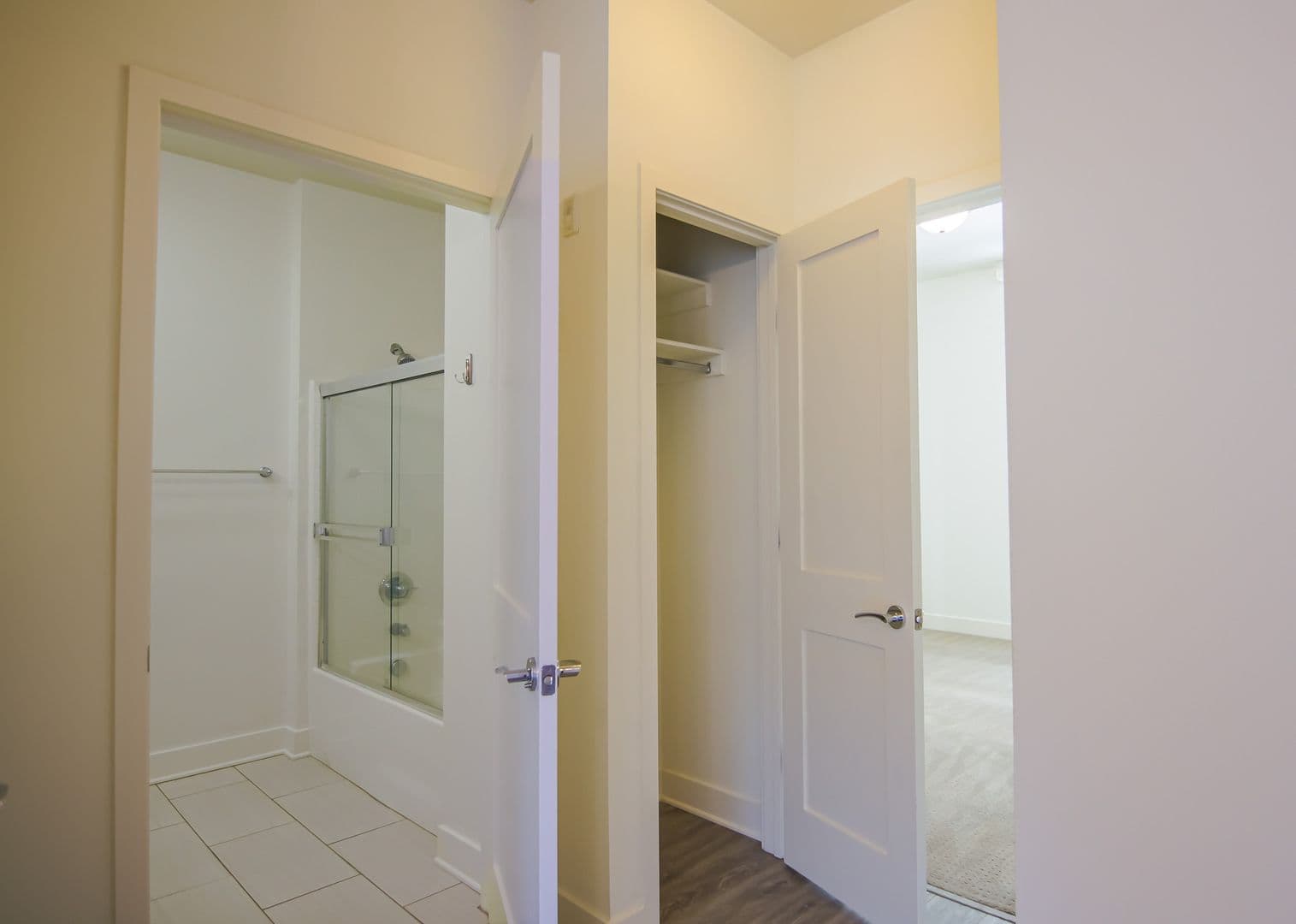 Sherman Oaks Apartment: 15210 Ventura Blvd.