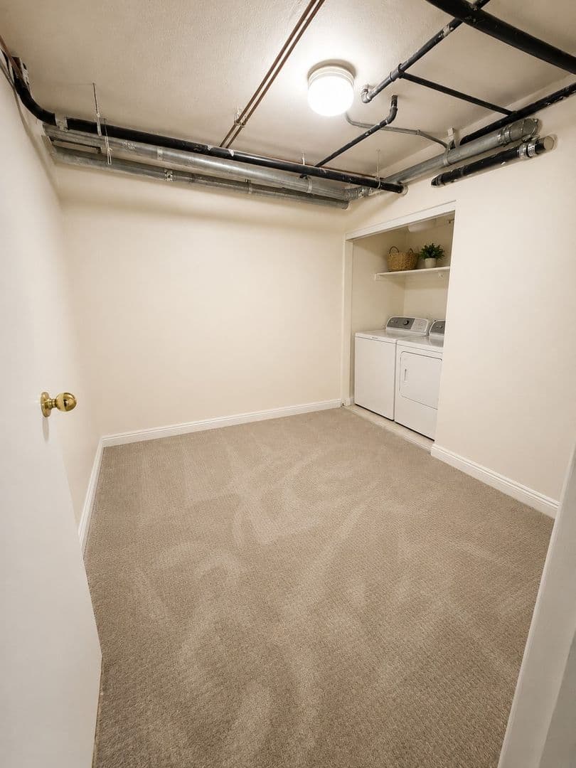 Sherman Oaks Condo: 15225 Dickens St.
