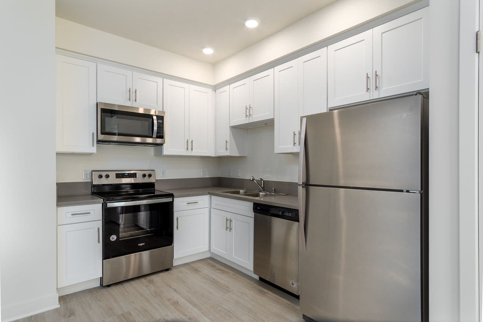 North Hollywood Apartment: 5610 Camellia Avenue