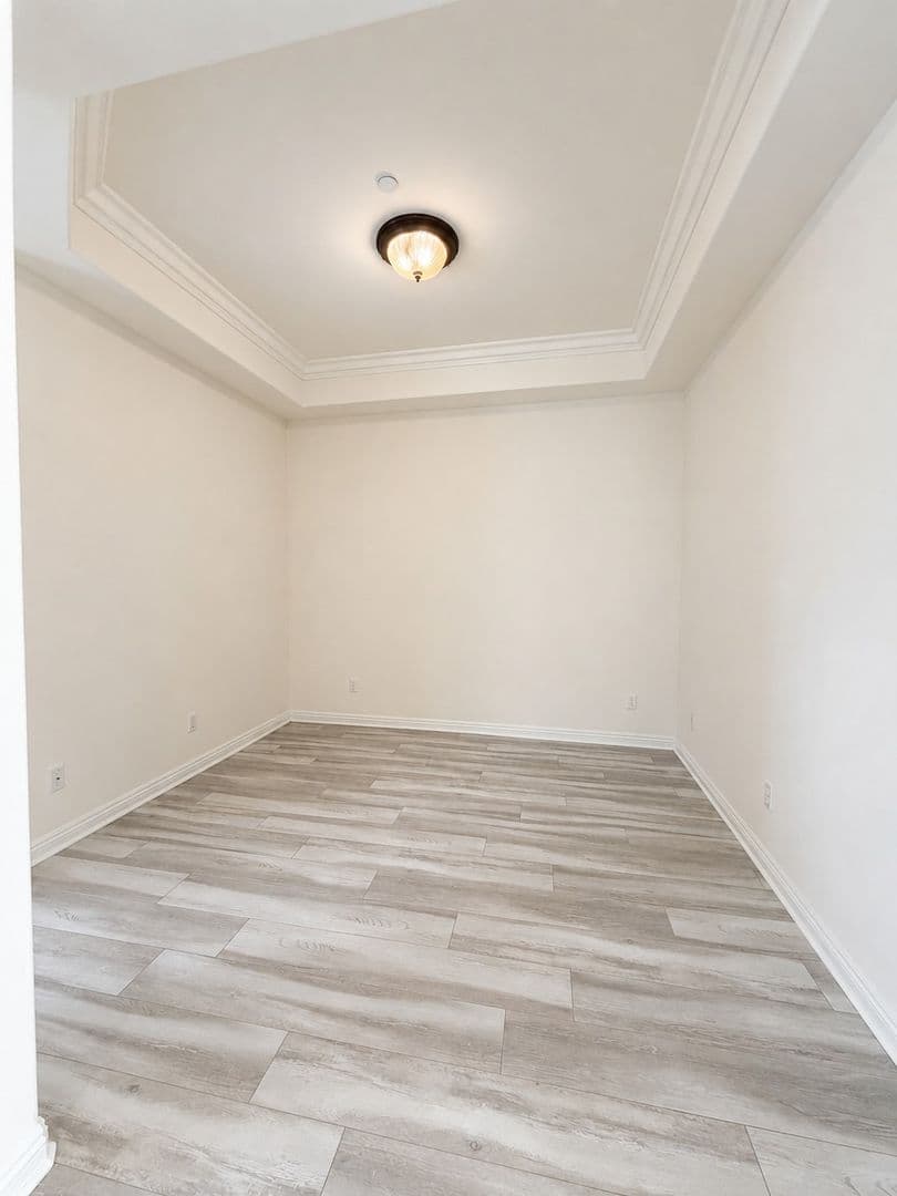 Sherman Oaks Condo: 15225 Dickens St.