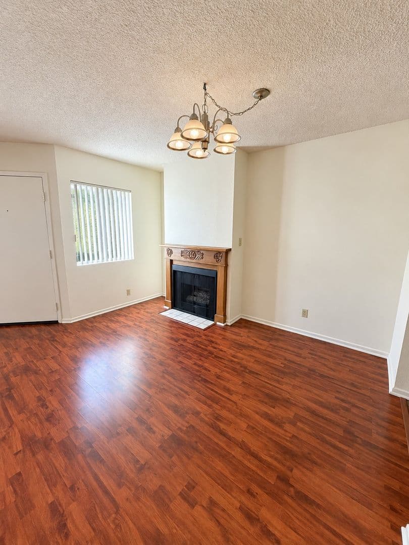 Valley Village Apartment: 5408 Carpenter Avenue